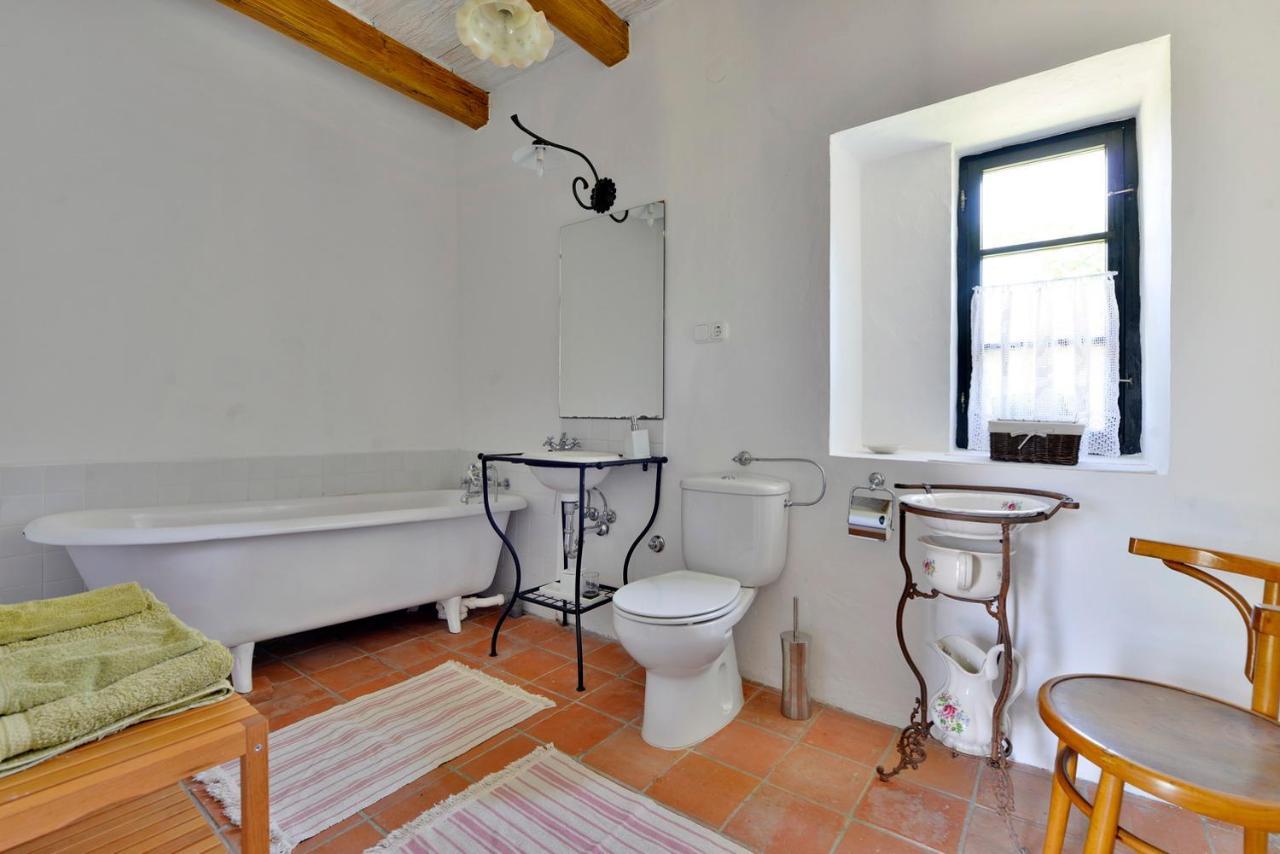 Lelle Vineyard Cottages Balatonlelle Eksteriør bilde